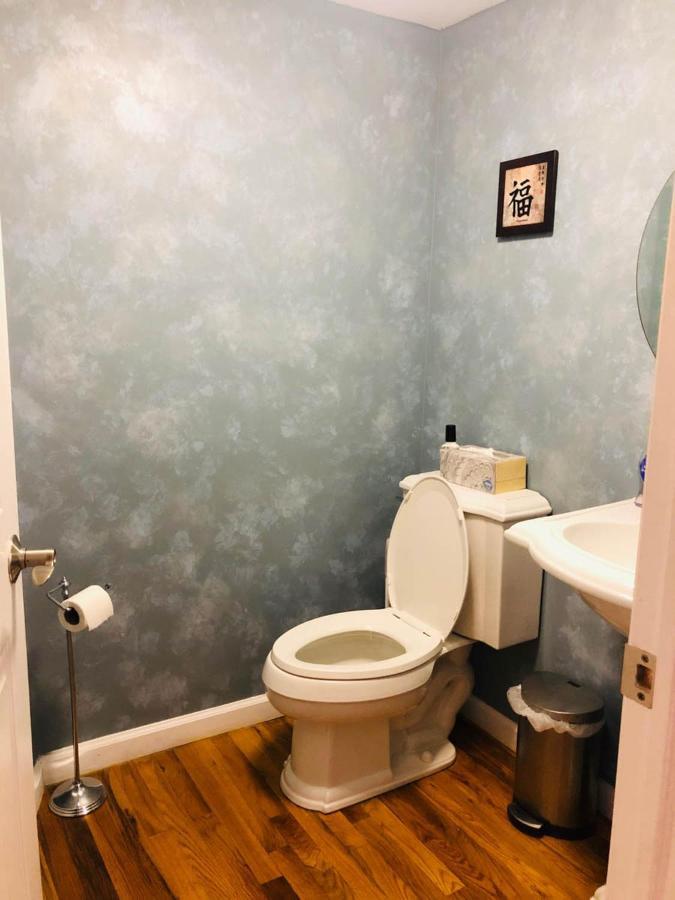 Updated Amazing Bi -Level Condo Minutes From Water Views Of New York City North Bergen Buitenkant foto