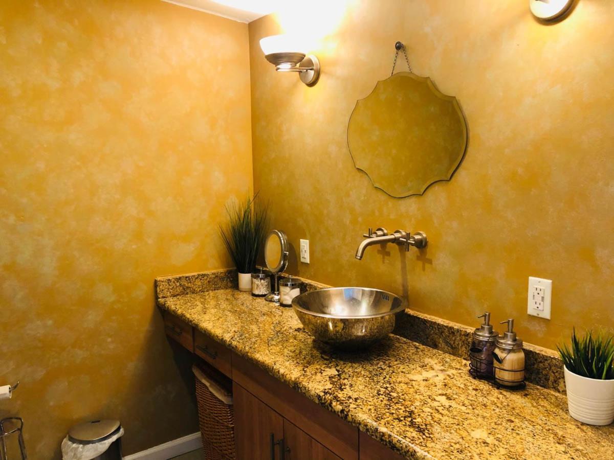 Updated Amazing Bi -Level Condo Minutes From Water Views Of New York City North Bergen Buitenkant foto
